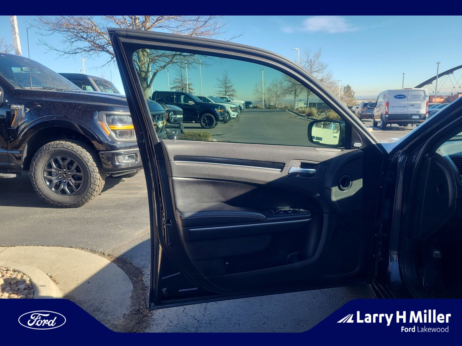 Used 2019 Chrysler 300 S image 13