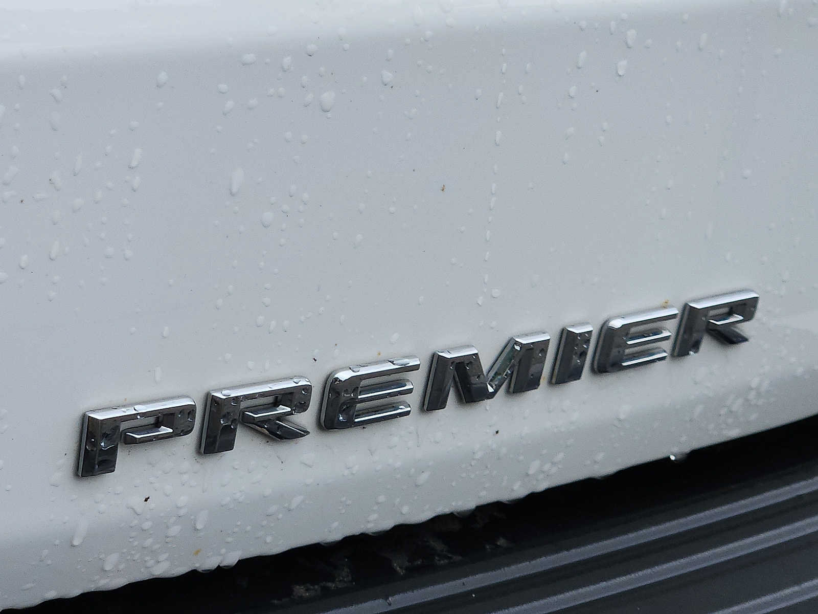 Used 2024 Chevrolet Tahoe Premier AWD/4WD image 29