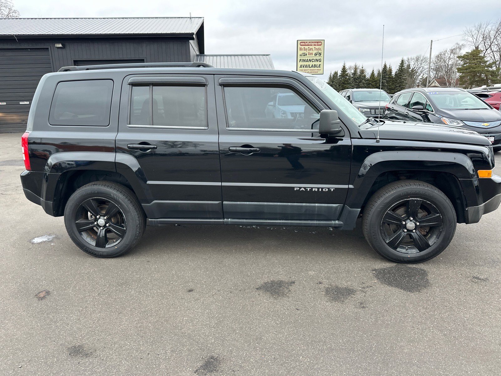 Used 2012 Jeep Patriot Latitude image 2