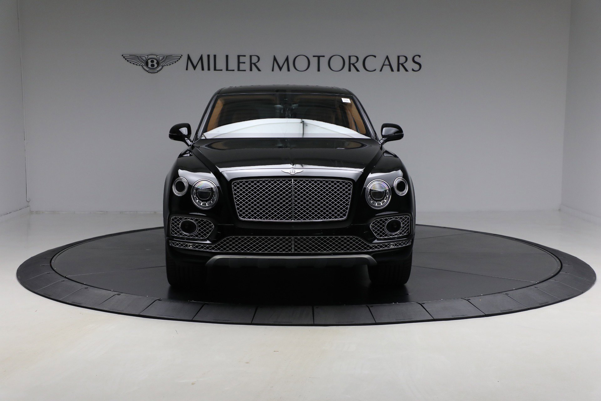 Certified 2018 Bentley Bentayga Onyx Edition image 10