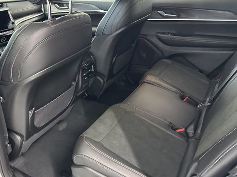 New 2026 Jeep Grand Cherokee L Altitude image 17