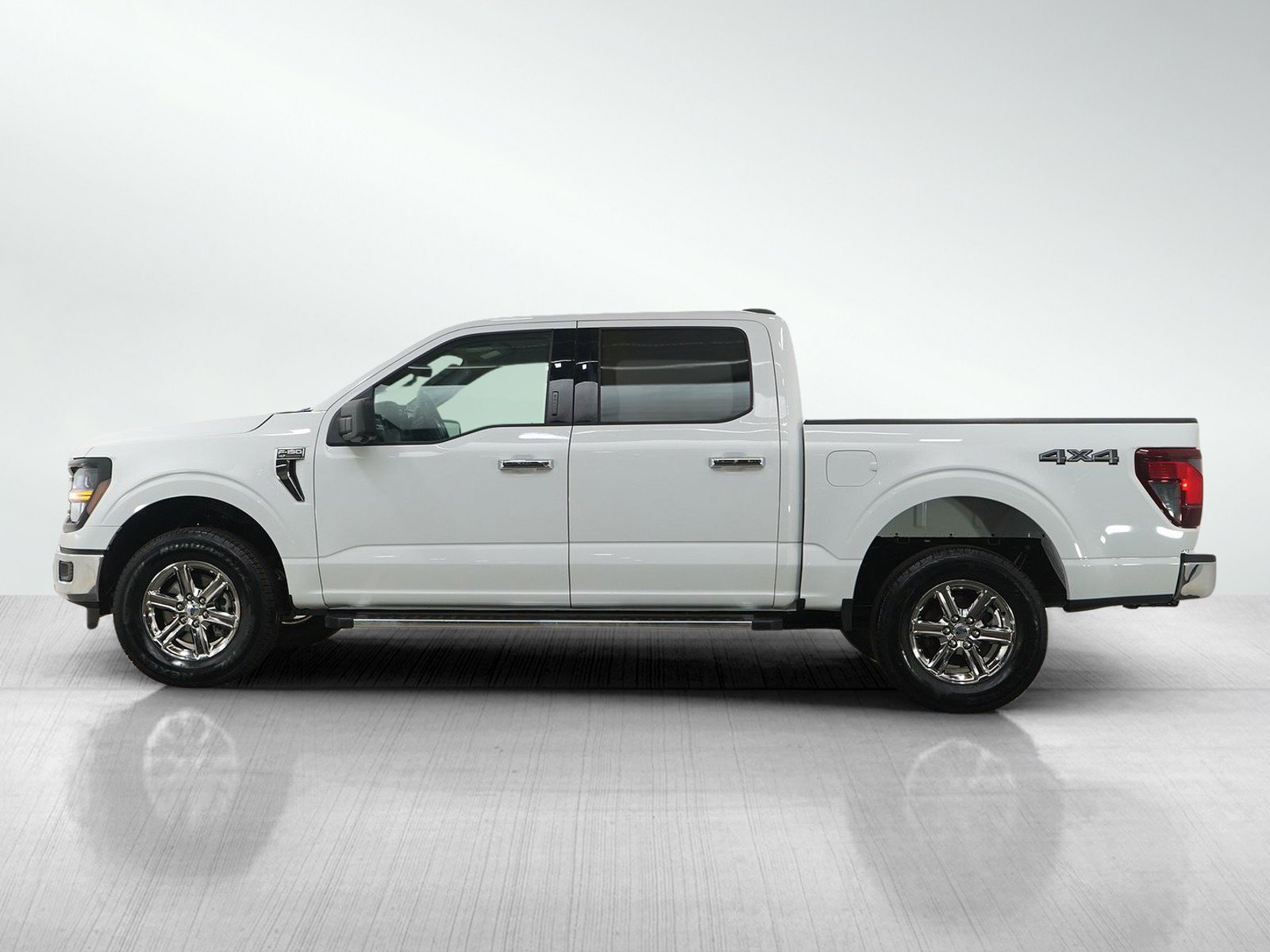 Used 2024 Ford F150 XLT w/ Tow/Haul Package image 2