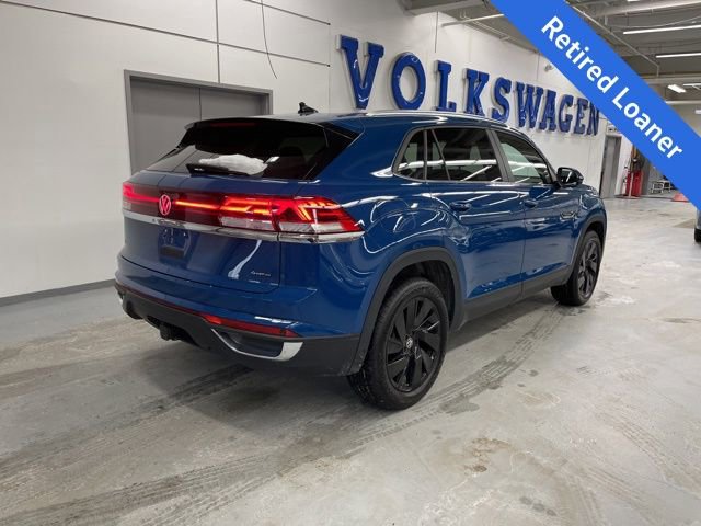 New 2025 Volkswagen Atlas Cross Sport SE w/ Panoramic Sunroof Package image 4