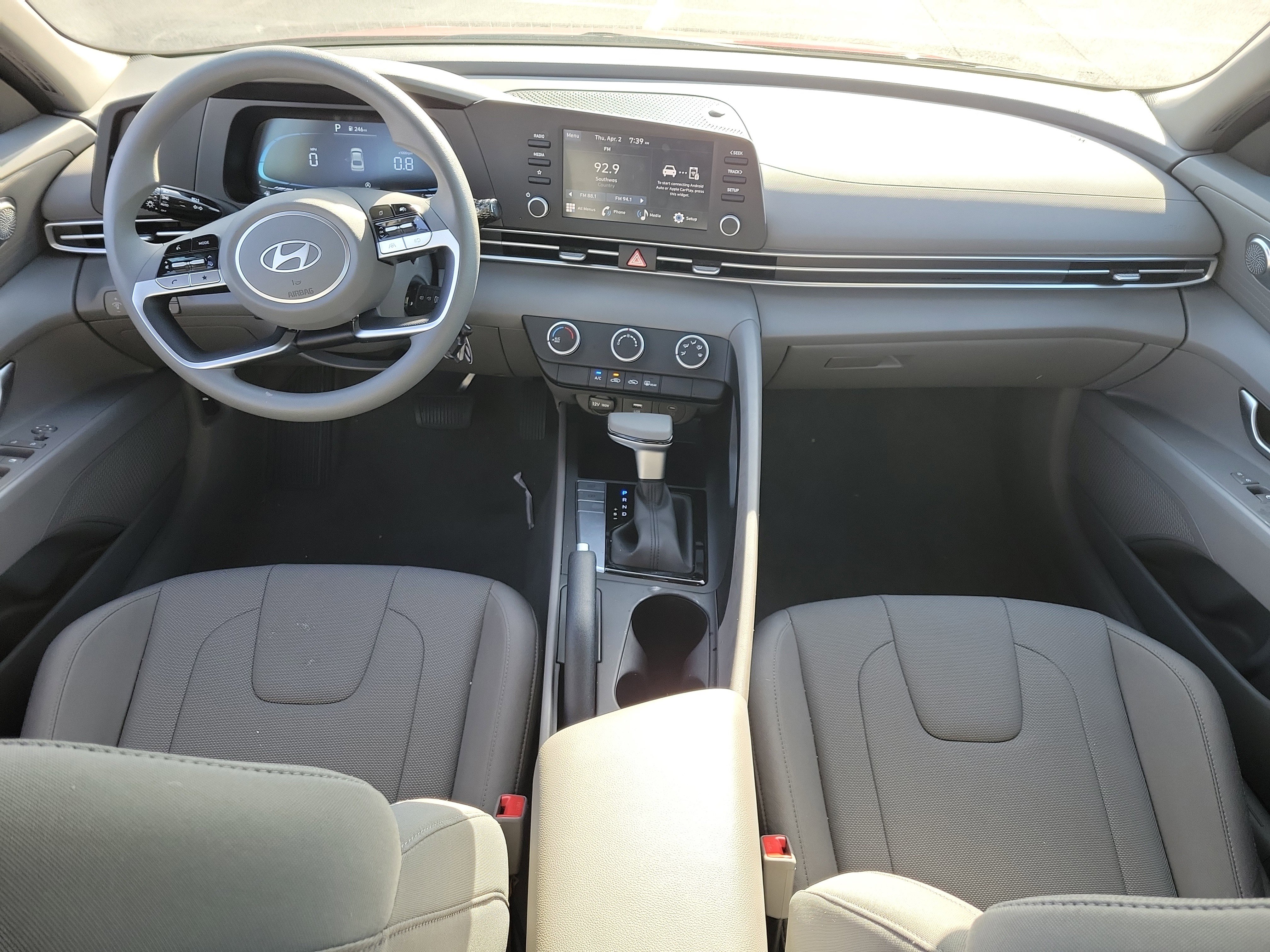 Used 2025 Hyundai Elantra SE image 15