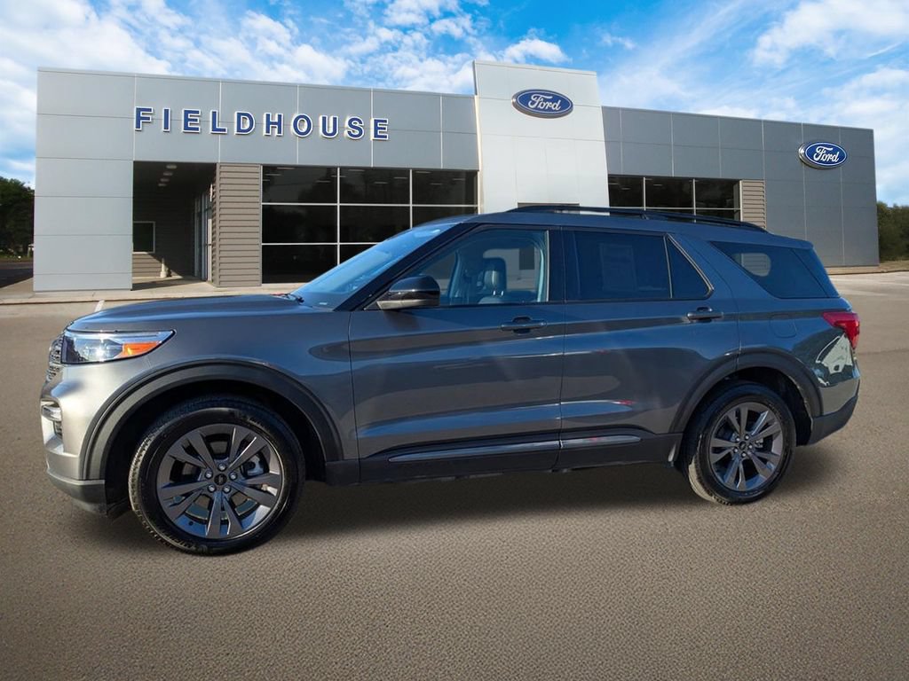 Used 2023 Ford Explorer XLT w/ Equipment Group 202A AWD/4WD image 12