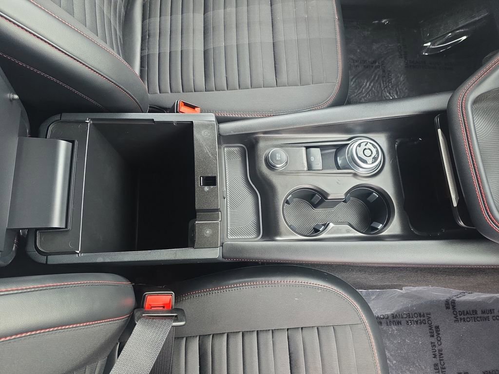 Used 2025 Ford Explorer ST-Line w/ ST-Line Street Pack image 18