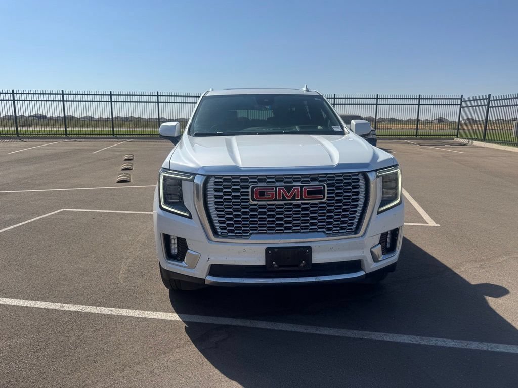 Used 2023 GMC Yukon XL Denali AWD/4WD image 9