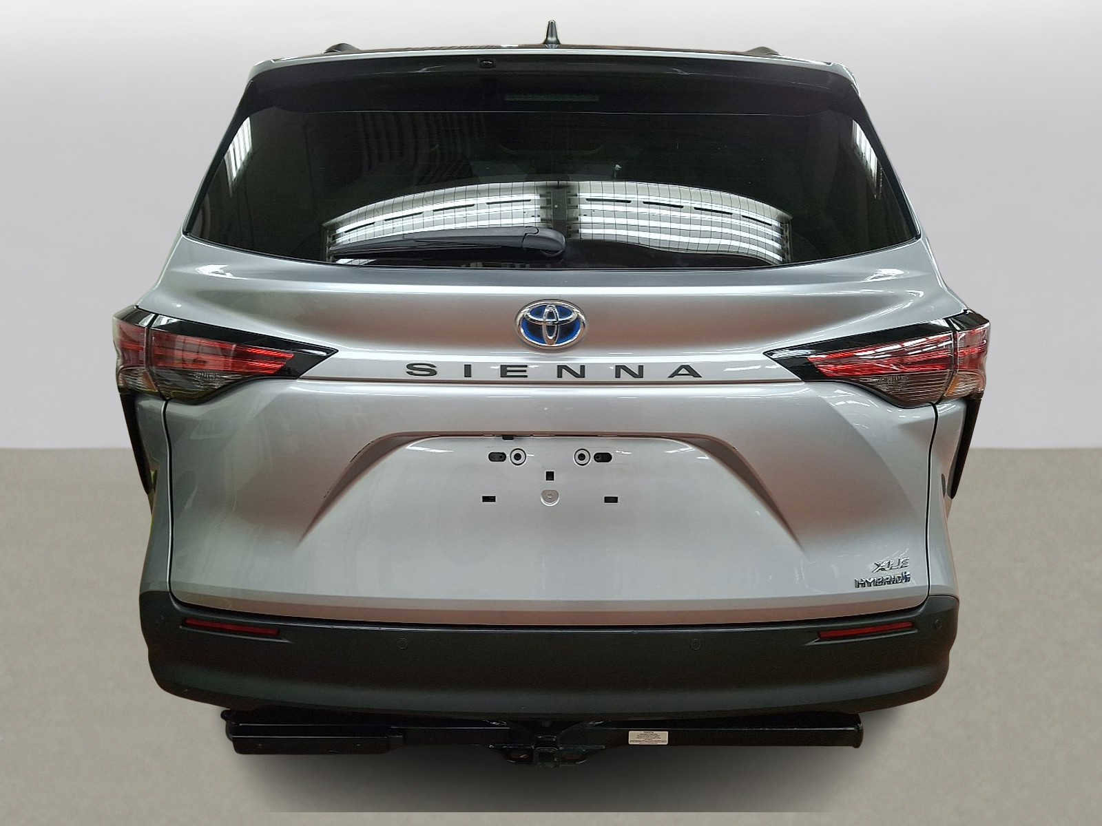 Used 2021 Toyota Sienna XLE w/ XLE Plus Package image 5