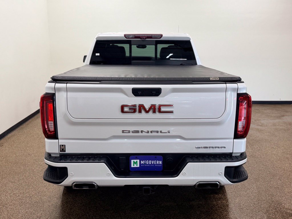 Used 2023 GMC Sierra 1500 Denali w/ Technology Package AWD/4WD image 4