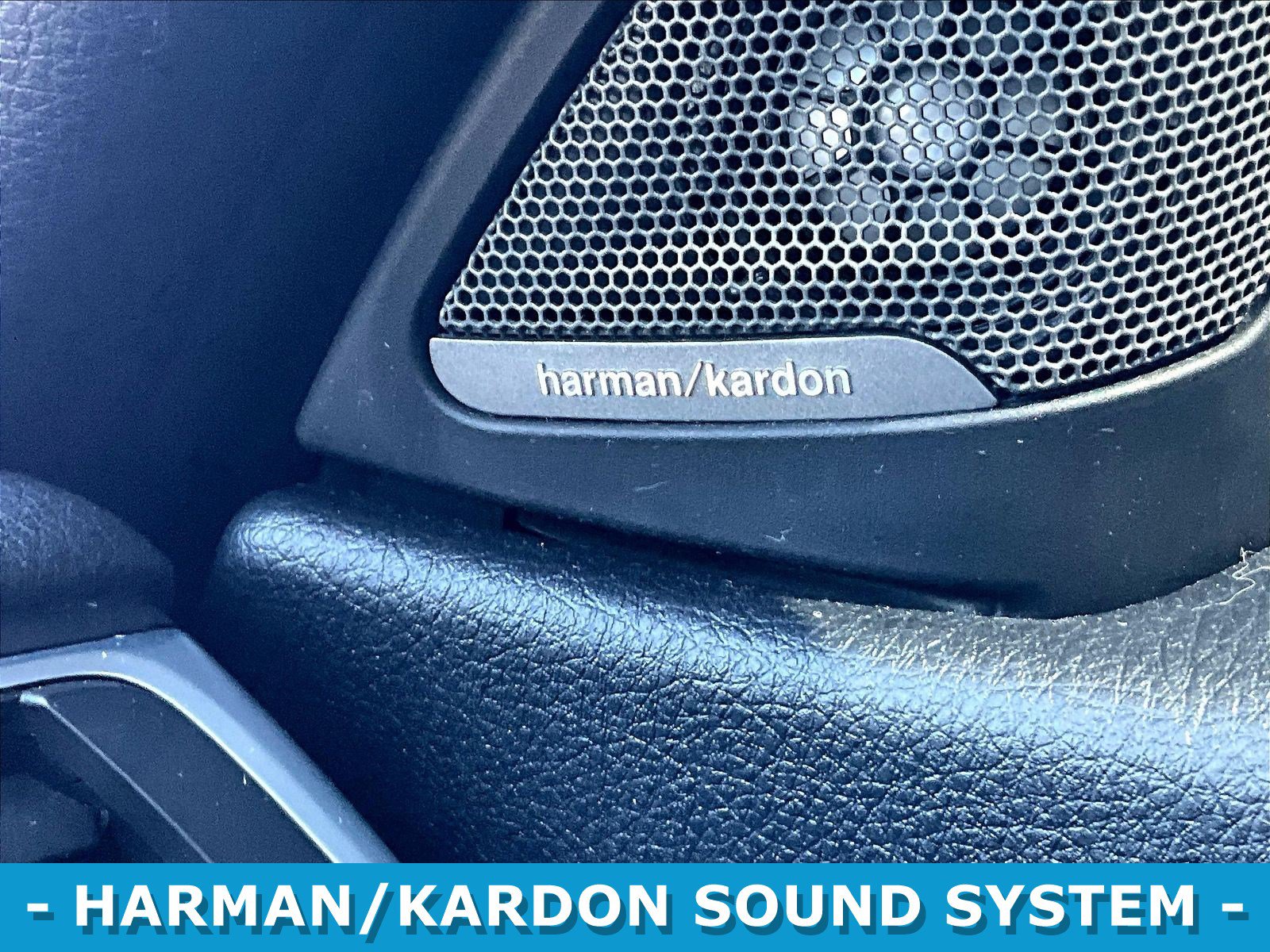 Used 2020 BMW M4 Convertible RWD image 39
