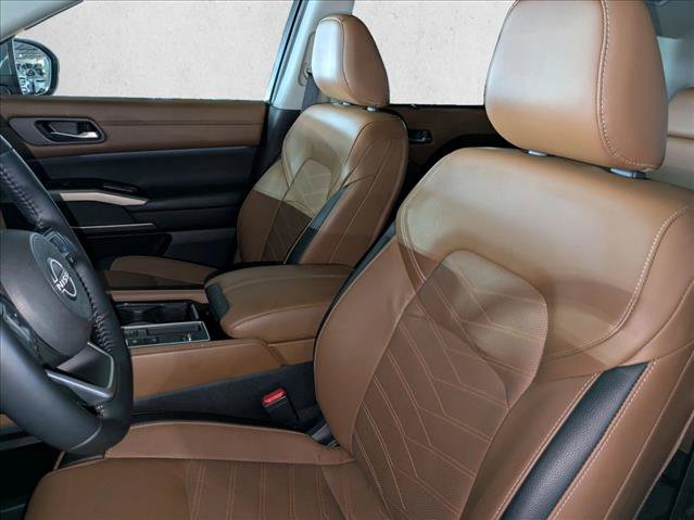 Used 2023 Nissan Pathfinder Platinum w/ Cargo Package FWD image 19