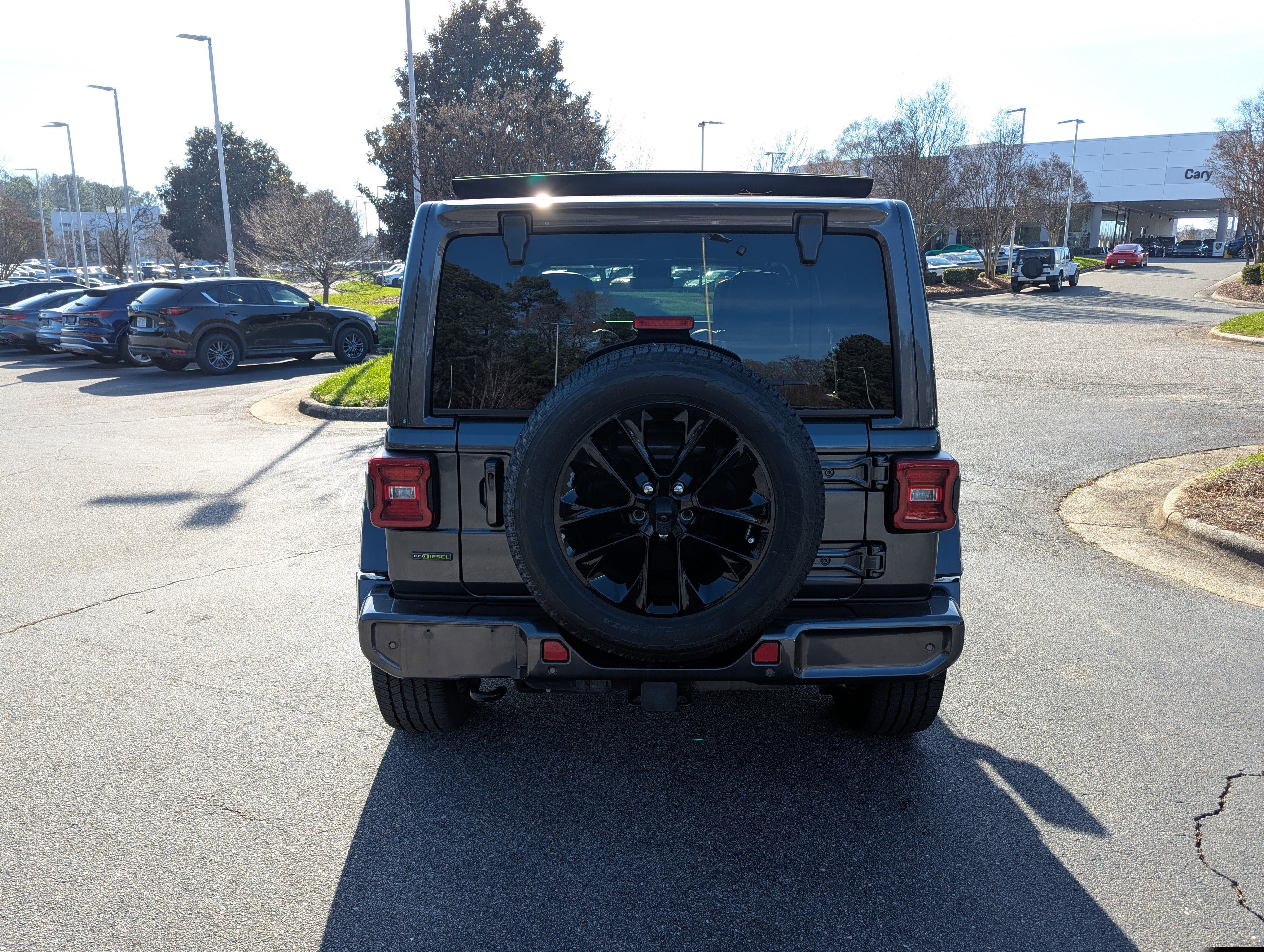 Used 2021 Jeep Wrangler Unlimited Sahara image 6