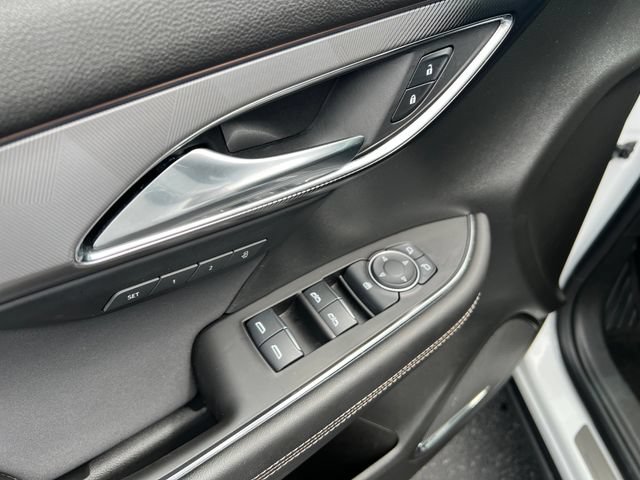 Certified 2025 Buick Envision Sport Touring AWD/4WD image 11