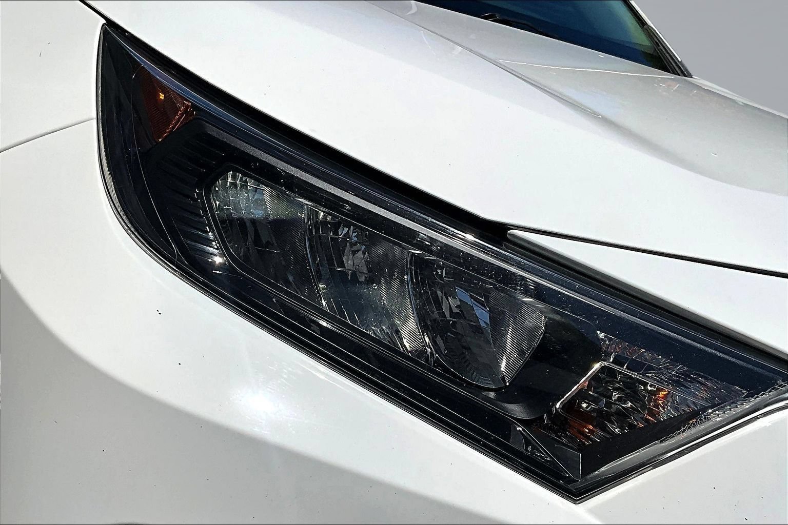 Used 2021 Toyota RAV4 LE AWD/4WD image 34