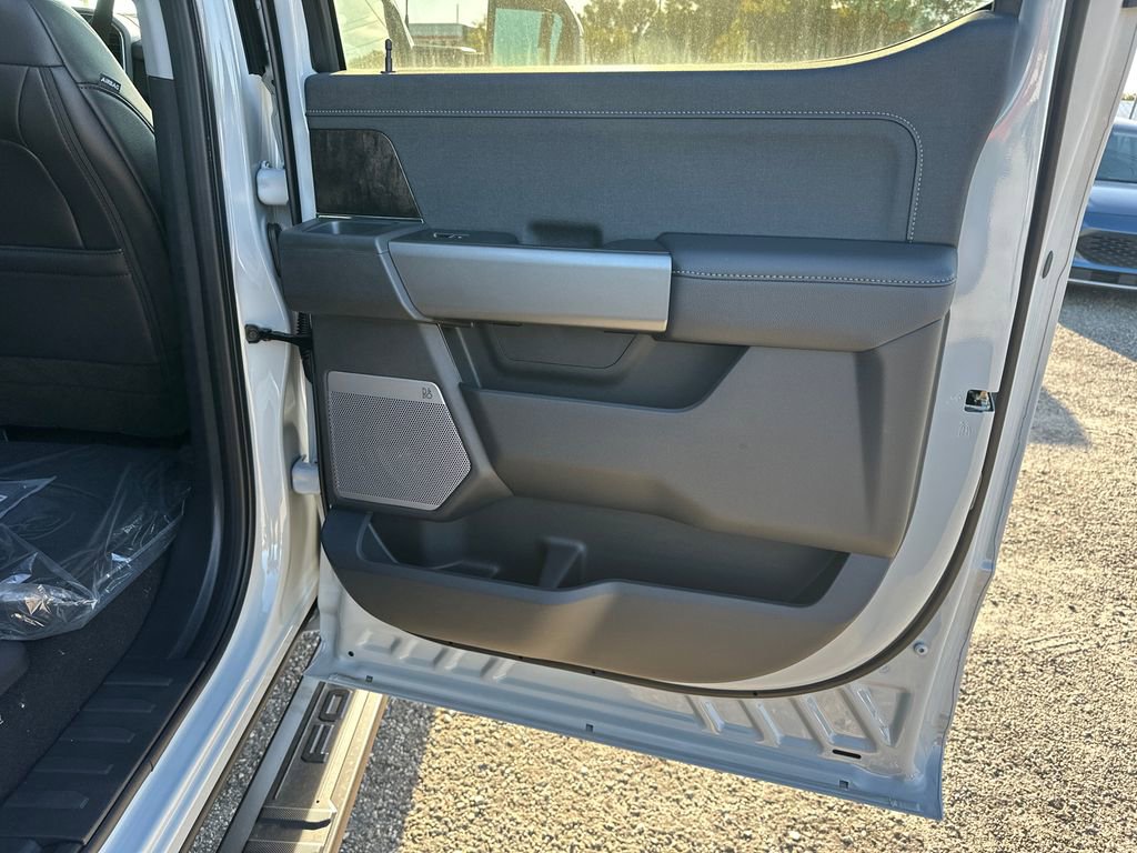 New 2026 Ford F250 Lariat w/ Black Appearance Package image 16
