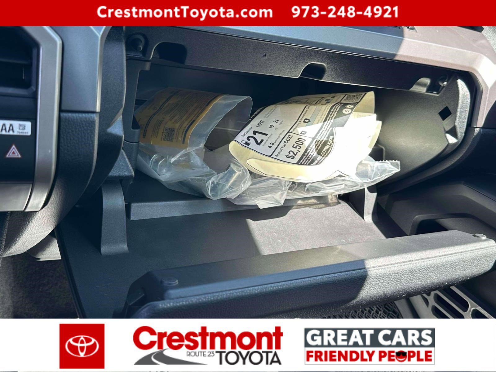 Certified 2025 Toyota Tacoma SR5 AWD/4WD image 29