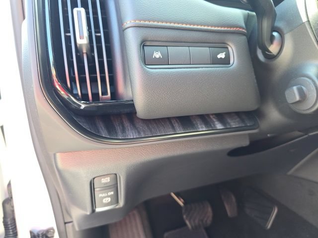 Used 2025 Nissan Armada PRO-4X AWD/4WD image 18