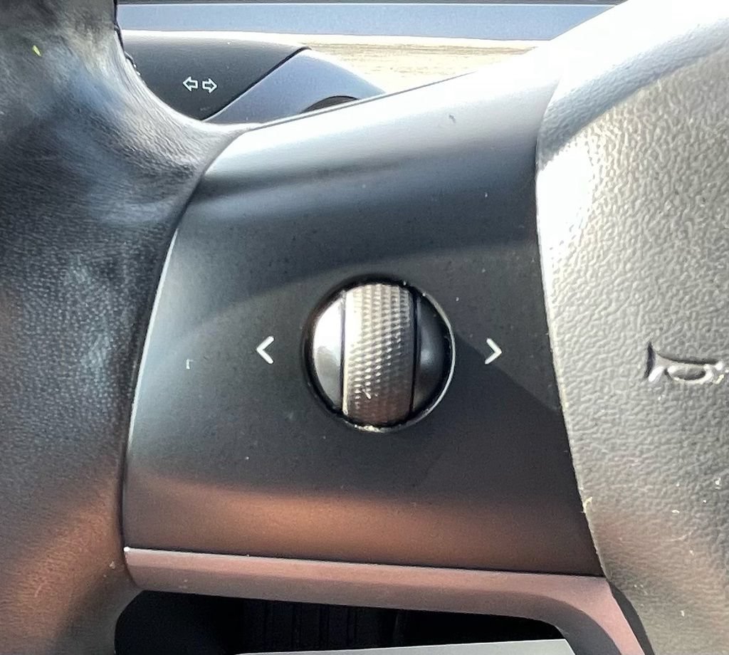 Used 2018 Tesla Model 3 Long Range RWD image 18