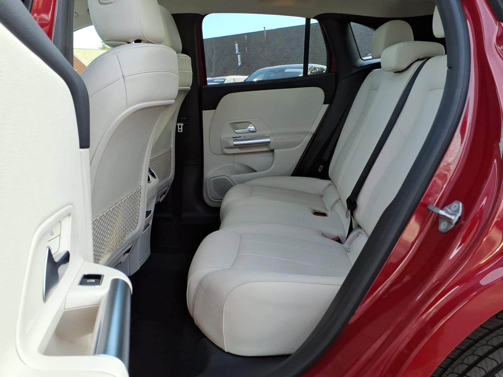 Used 2021 Mercedes-Benz GLA 250 4MATIC image 25