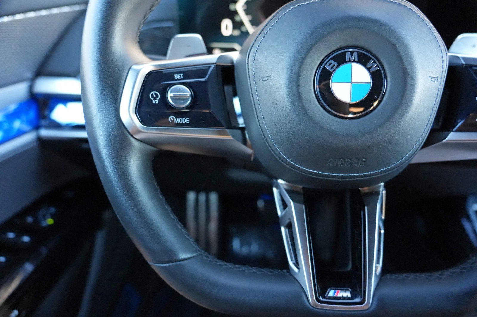 Used 2023 BMW 740i RWD image 23