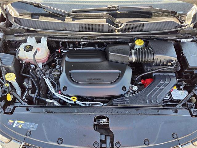 Used 2023 Chrysler Pacifica Limited image 25