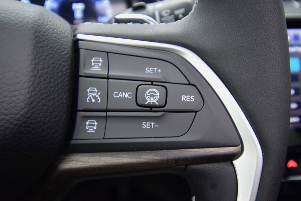 New 2026 Jeep Grand Cherokee L Limited AWD/4WD image 24