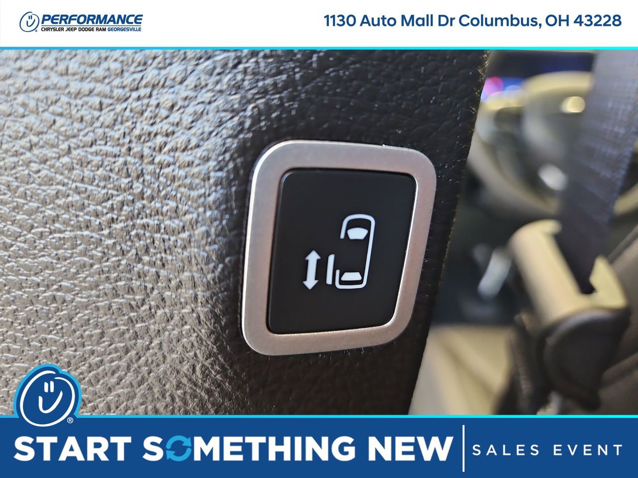 New 2025 Chrysler Pacifica Select w/ Fav Edition Package image 14