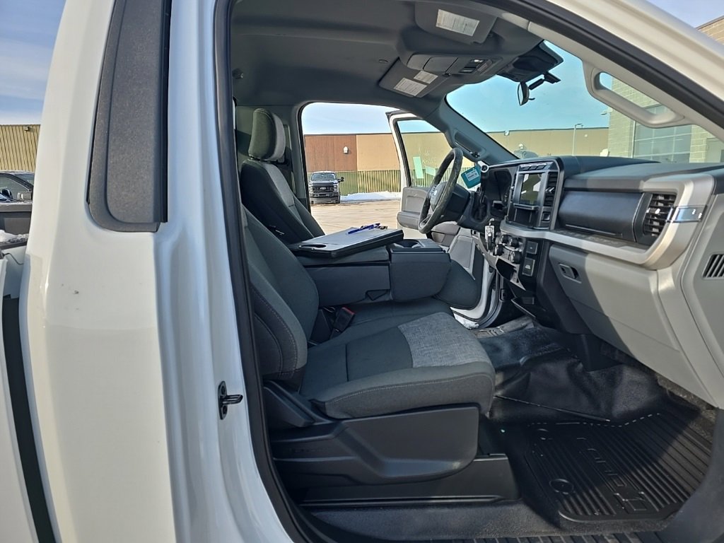 Used 2024 Ford F350 XLT image 11
