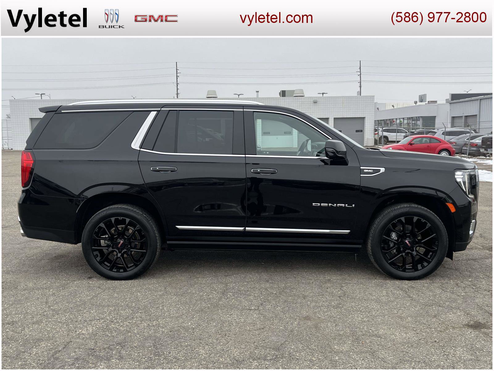 Used 2023 GMC Yukon Denali image 2
