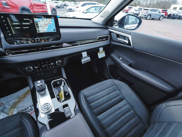 New 2026 Mitsubishi Outlander AWD image 40
