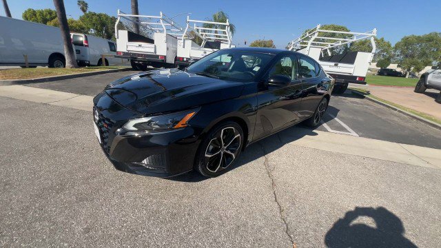 Used 2025 Nissan Altima 2.5 SR image 4
