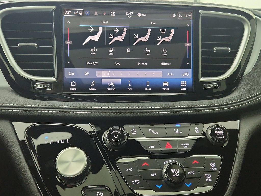 New 2026 Chrysler Pacifica Limited w/ S Appearance Package FWD image 27