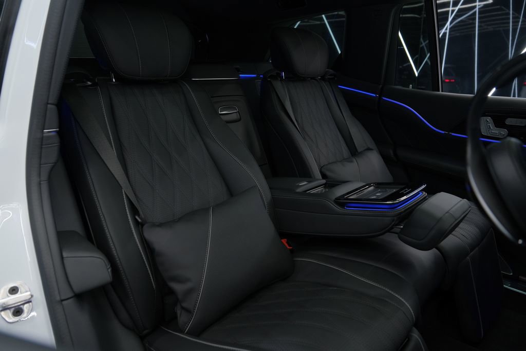 Used 2026 Mercedes-Benz Maybach GLS 600 4MATIC image 34