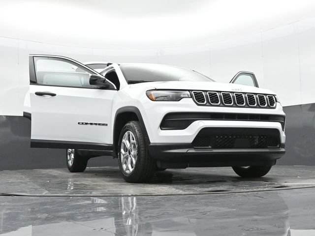 Used 2025 Jeep Compass Sport AWD/4WD image 53