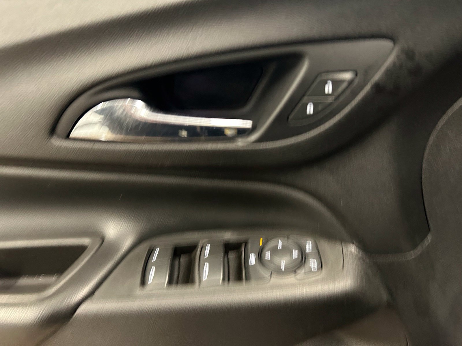Used 2020 Chevrolet Equinox LT AWD/4WD image 13