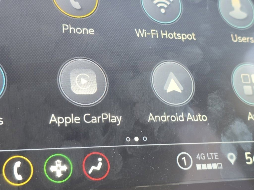 Used 2023 Chevrolet Traverse LT w/ Midnight/Sport Edition image 3