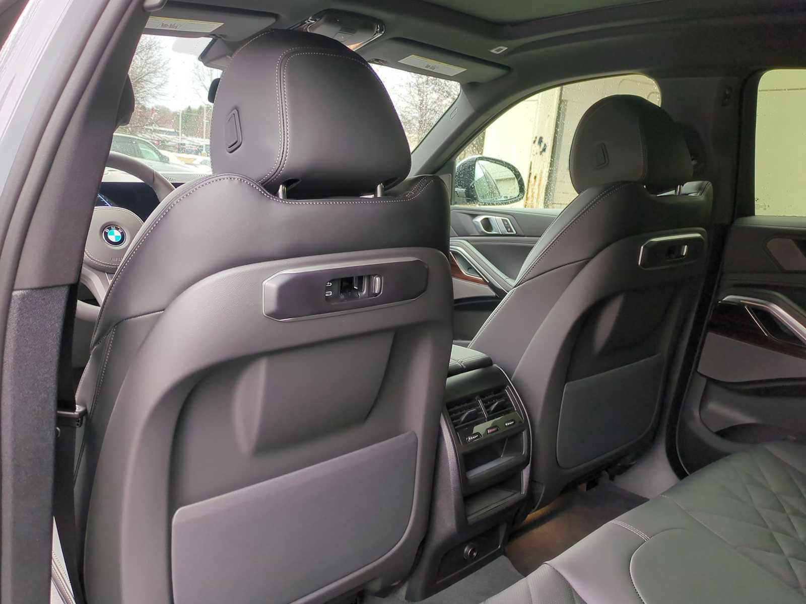 New 2026 BMW X6 xDrive40i AWD/4WD image 18
