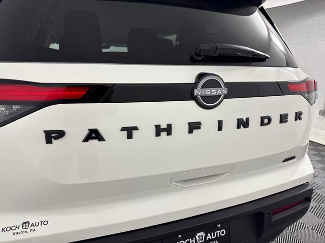 Used 2024 Nissan Pathfinder S AWD/4WD image 17