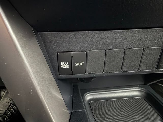 Used 2018 Toyota RAV4 XLE w/ Plus Extra Value Package AWD/4WD image 14