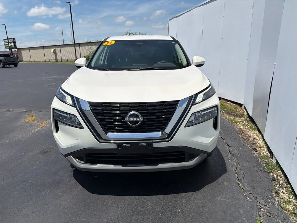 Used 2023 Nissan Rogue SV FWD image 5