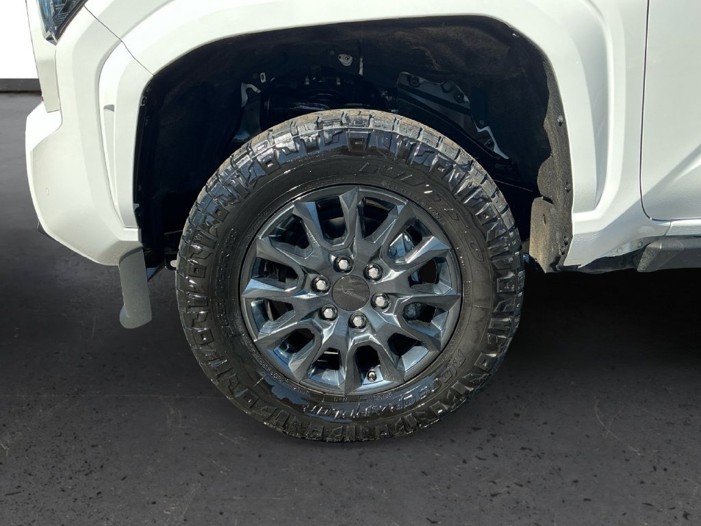 Used 2024 Toyota Tacoma SR w/ SR Upgrade Package AWD/4WD image 13