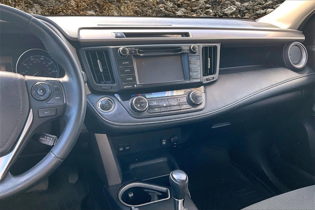 Used 2018 Toyota RAV4 XLE image 6