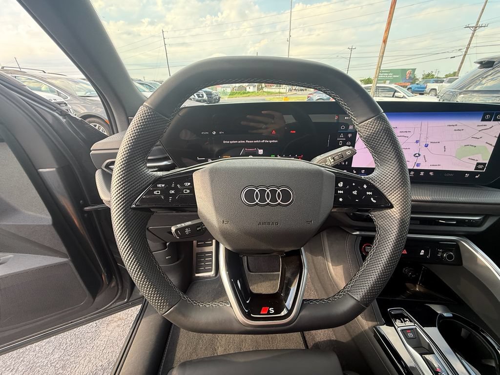 Used 2025 Audi SQ5 Premium Plus AWD/4WD image 16