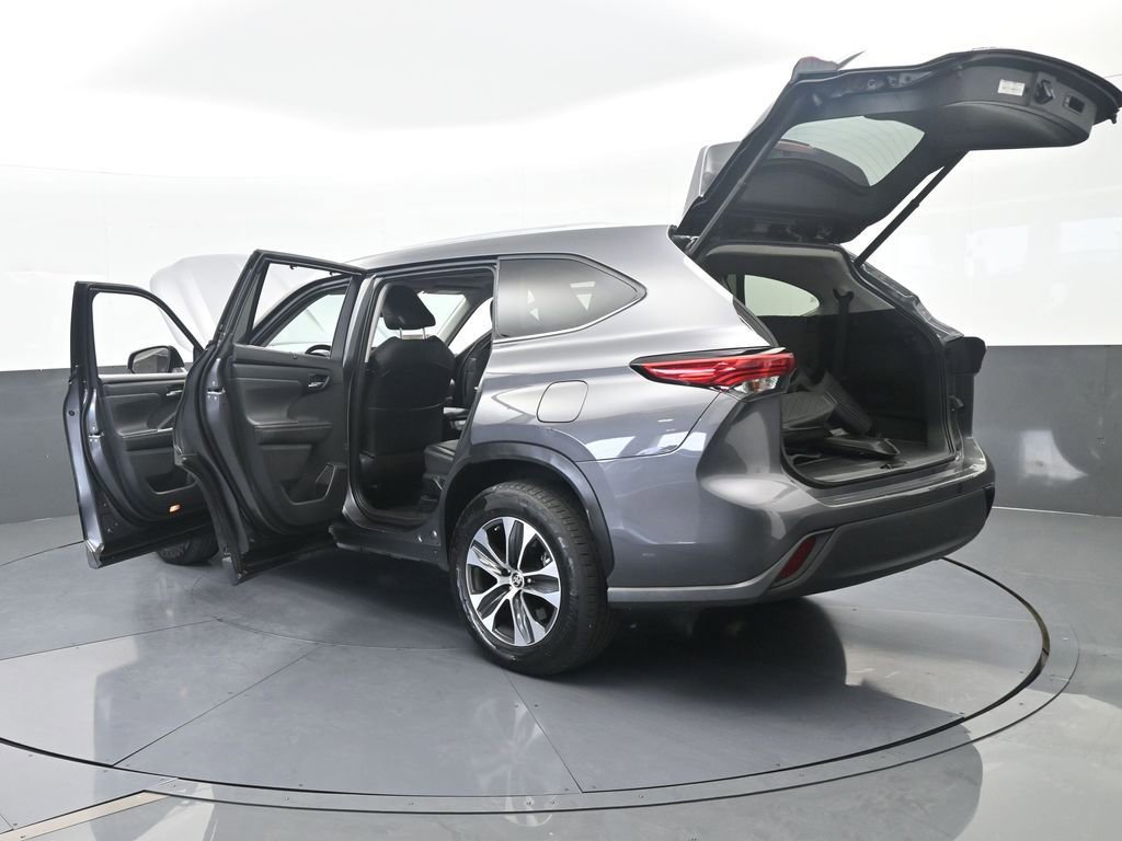 Used 2021 Toyota Highlander XLE FWD image 75