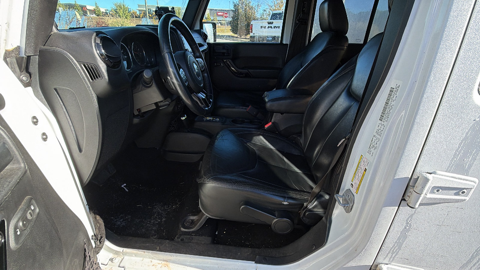 Used 2014 Jeep Wrangler Unlimited Sahara AWD/4WD image 16