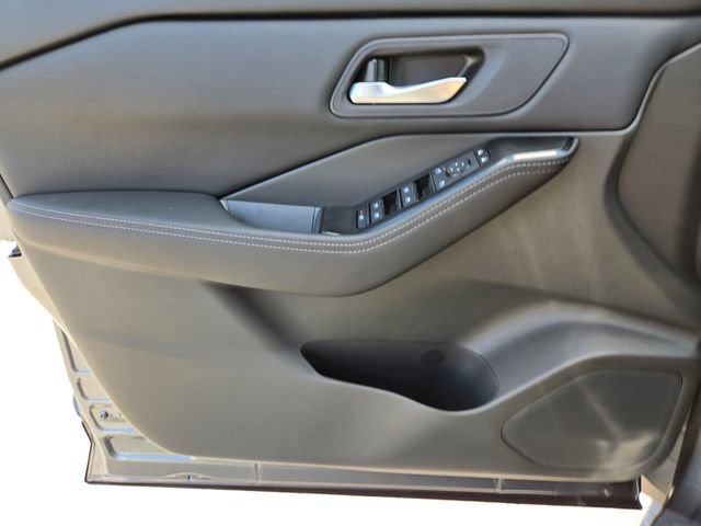 New 2026 Nissan Rogue SV FWD image 23