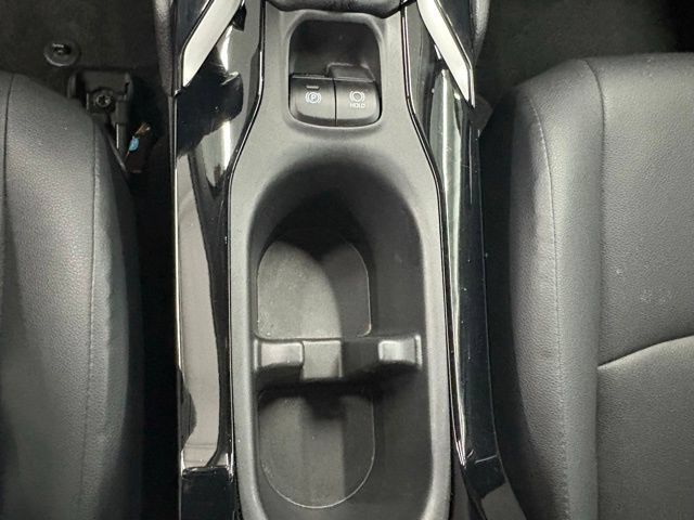 Used 2025 Toyota Corolla Cross XLE FWD image 30