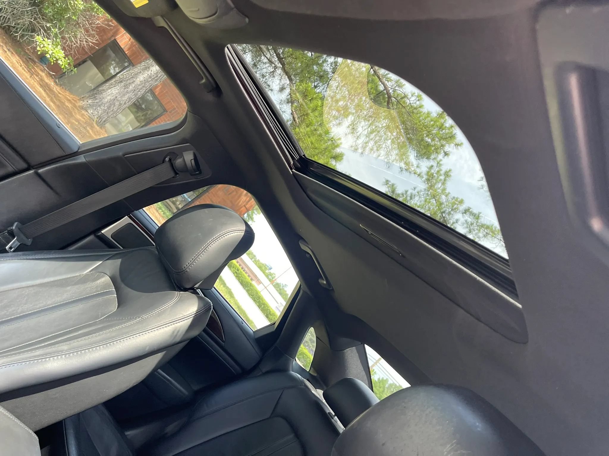 Used 2017 Lincoln MKZ Reserve FWD image 19