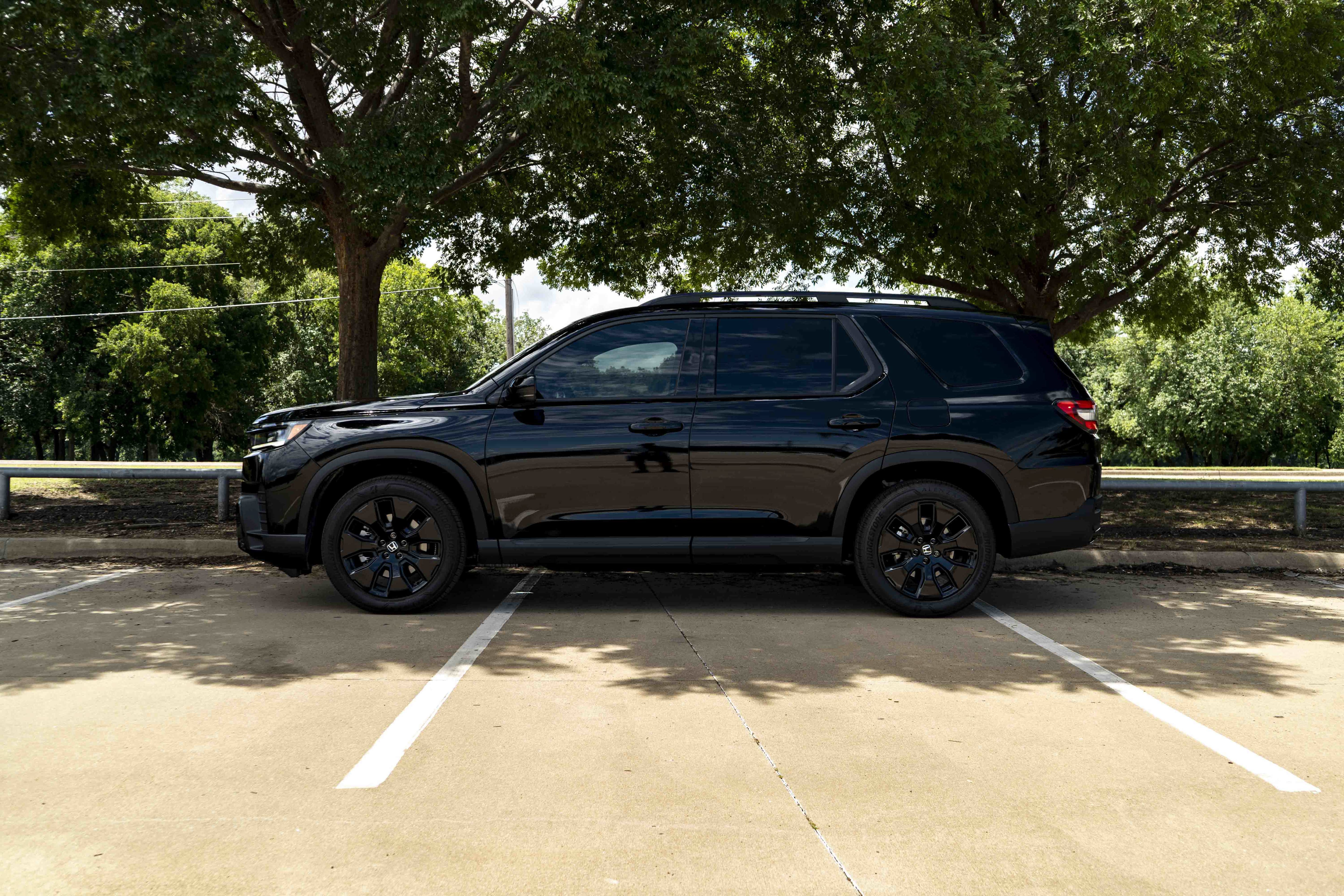Used 2026 Honda Pilot Black Edition image 6