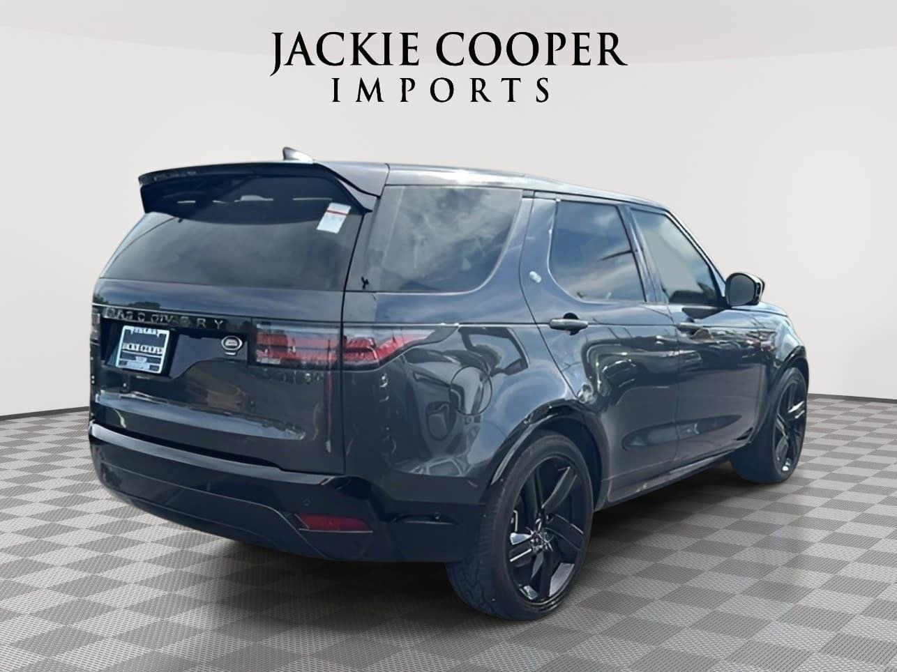 Used 2023 Land Rover Discovery HSE R-Dynamic AWD/4WD image 5